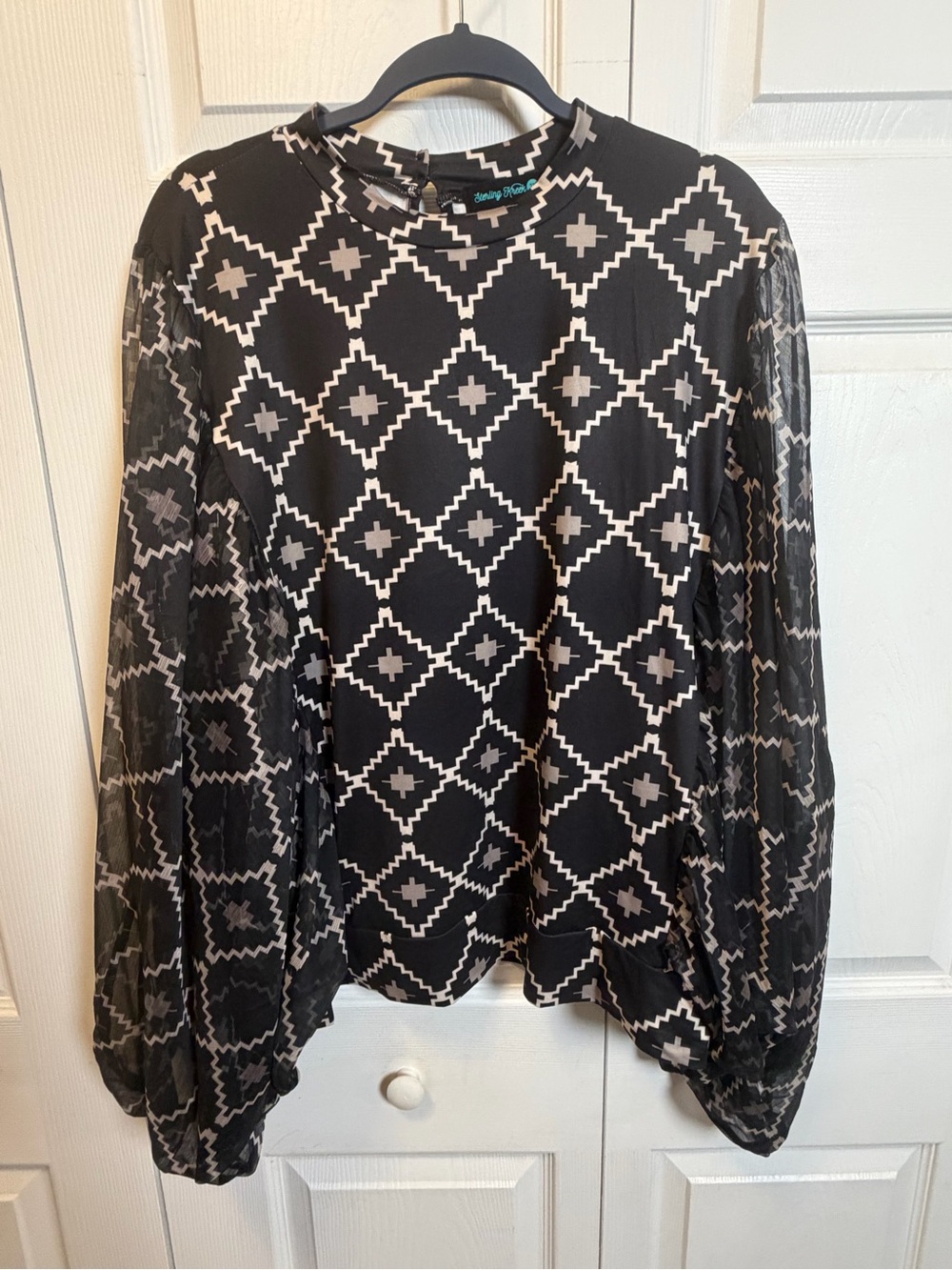 Sterling Kreek 2XL Black Geometric Print Blouse Sheer Balloon Sleeves